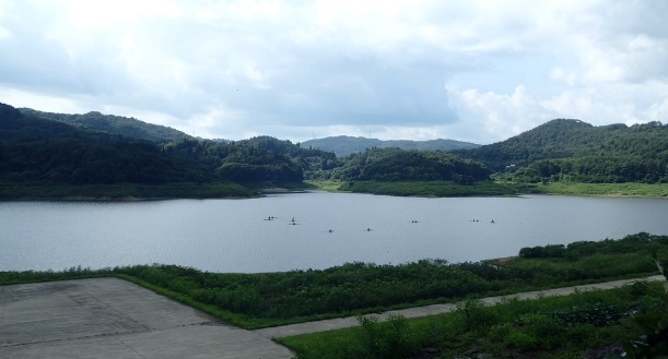 美しい湖面と自然に癒される「田瀬湖」