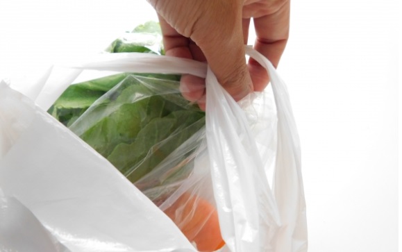 スーパーで購入してきた、食品や飲料をMagicBoxの上に袋ごと置いてください。